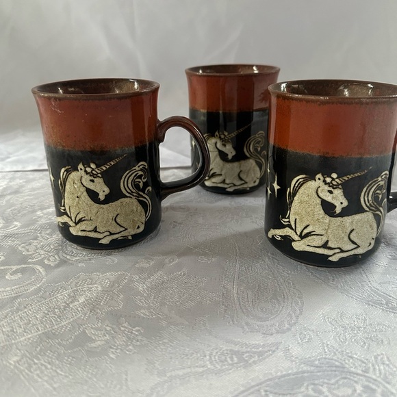 Set of 3 RARE vintage black and brown unicorn mugs - Picture 3 of 10